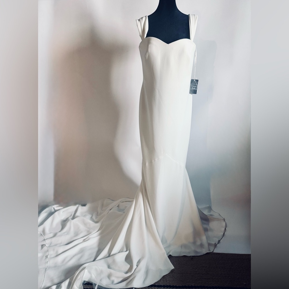 NWT L’Amour Bridal Wedding Dress Size 14